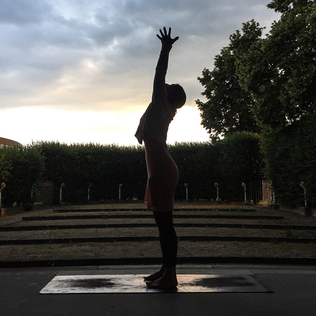 Outdoor Yoga im Musikpavillon Linz